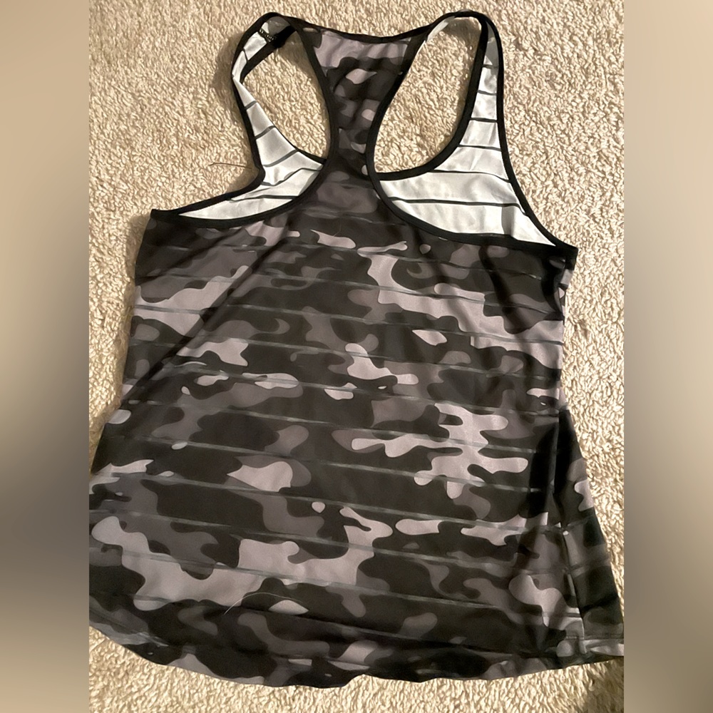 Zyia black/grey camo Havana top (small)